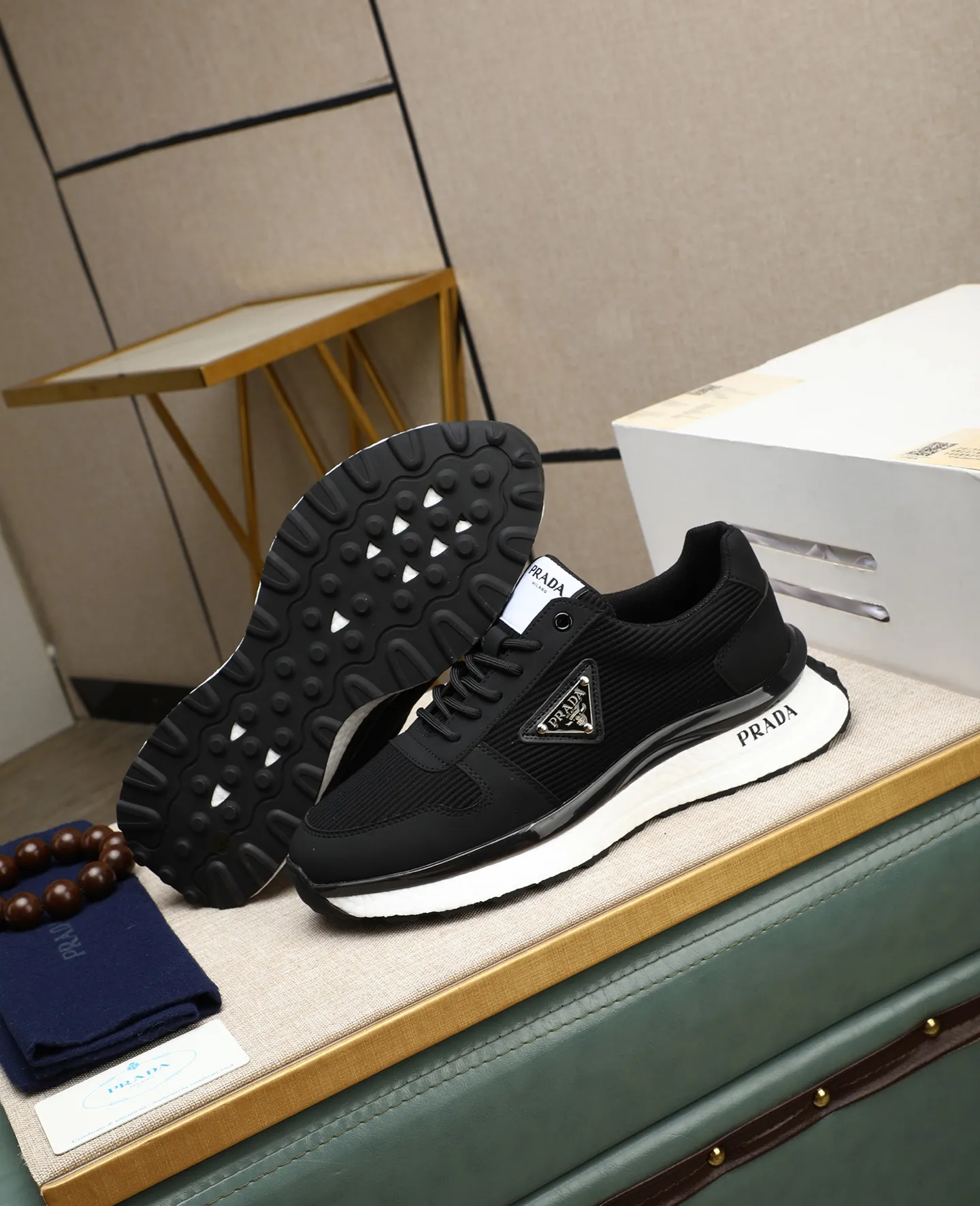Men's shoes💰460🌹🌹[PRADA—Prada] latest model🙈original replica! 👟👟👟Available here. The workmanship is top-notch. The upper is made of Italian 🇮🇹Imported calfskin. ❗️Breathable genuine leather lining @Suitable for travel. The original version has an enlarged engraved sole, making it suitable for all kinds of travels, showing low-key luxury. Let quality speak for itself. Color: Size: 38-44